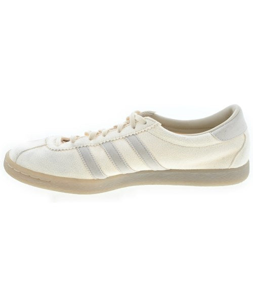 adidas 運動鞋