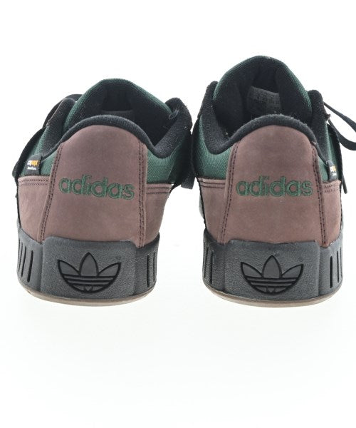 adidas 運動鞋