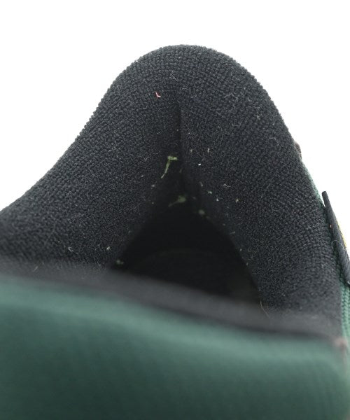 adidas 運動鞋