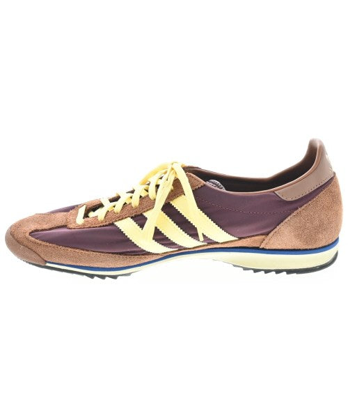 adidas 運動鞋