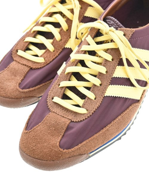 adidas 運動鞋