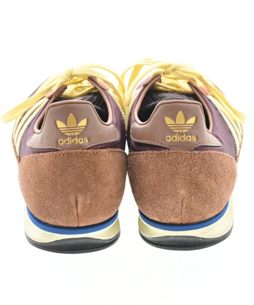 adidas 運動鞋