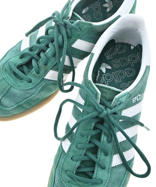 adidas 運動鞋