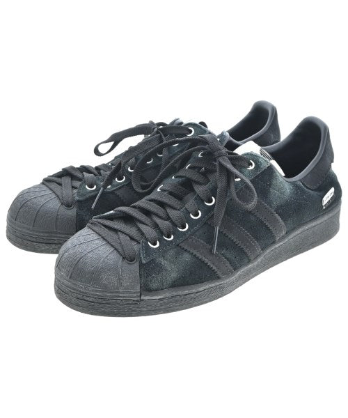 adidas 運動鞋