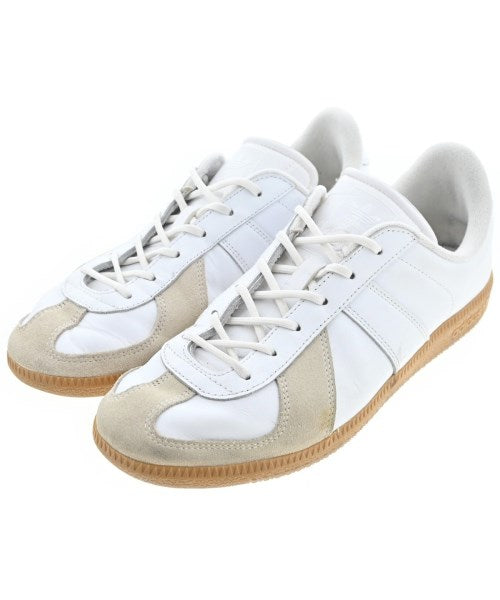 adidas 運動鞋