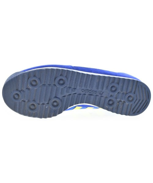 adidas 運動鞋
