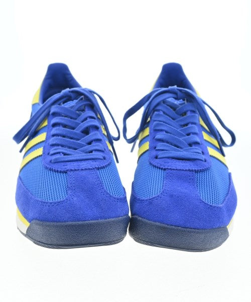 adidas 運動鞋