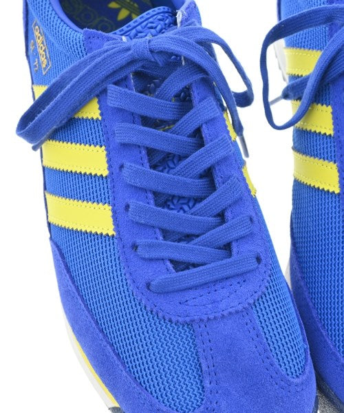 adidas 運動鞋
