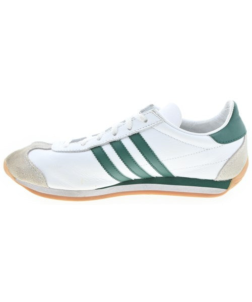 adidas 運動鞋