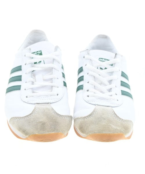 adidas 運動鞋