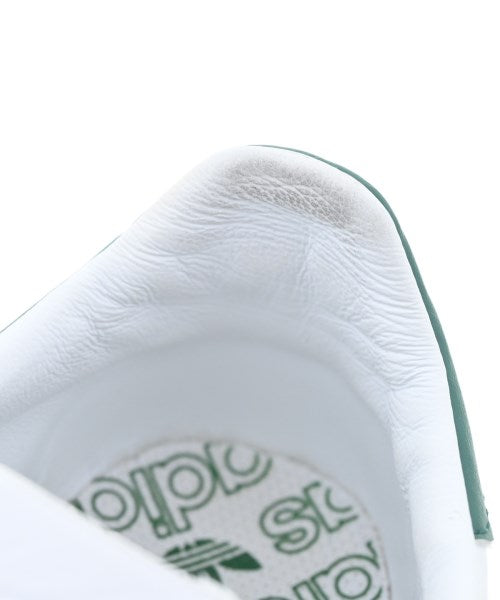 adidas 運動鞋