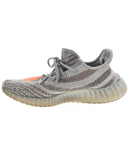 adidas 運動鞋