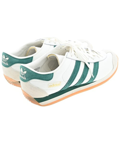 adidas 運動鞋