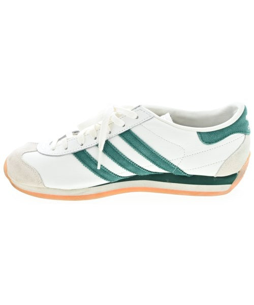 adidas 運動鞋
