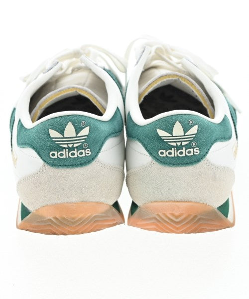 adidas 運動鞋
