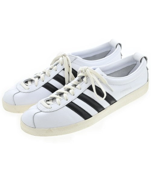 adidas 運動鞋
