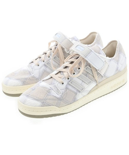 adidas 運動鞋