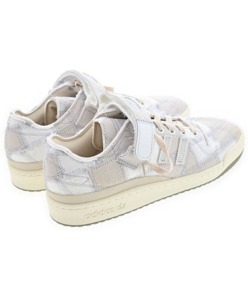 adidas 運動鞋