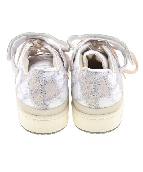 adidas 運動鞋