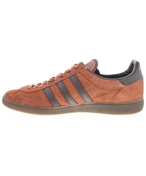 adidas 運動鞋