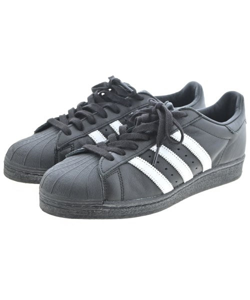 adidas 運動鞋