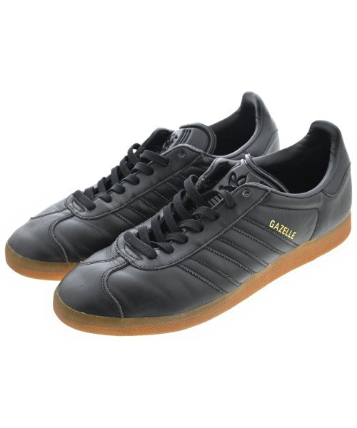 adidas 運動鞋