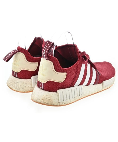 adidas 運動鞋