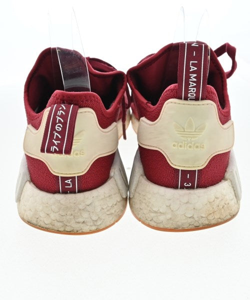 adidas 運動鞋