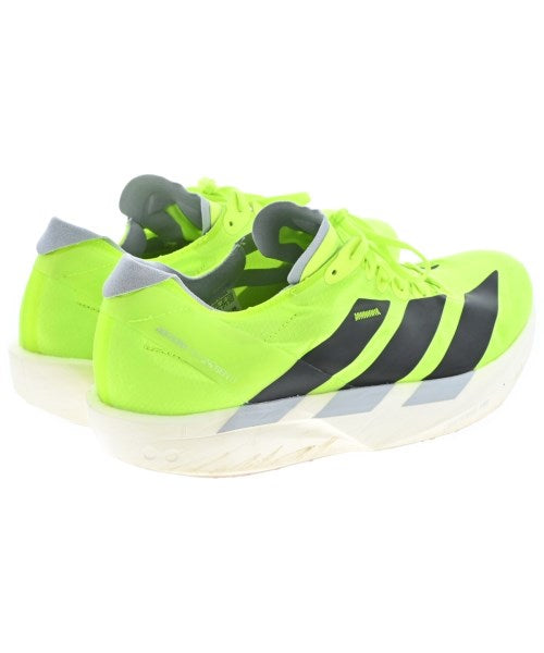 adidas 運動鞋