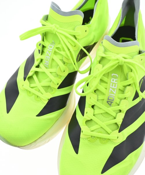 adidas 運動鞋