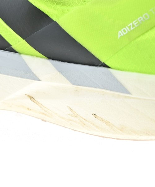 adidas 運動鞋