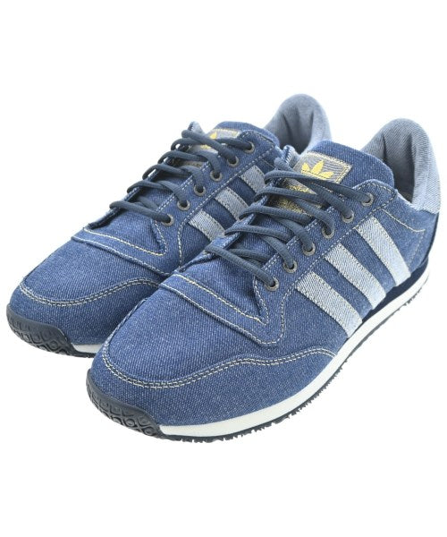 adidas 運動鞋