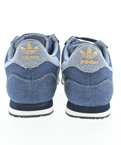 adidas 運動鞋