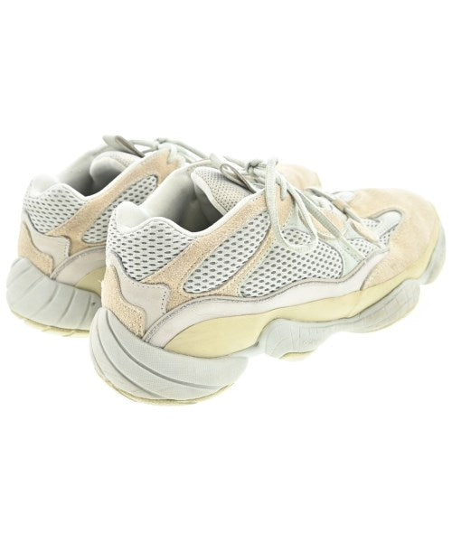 adidas 運動鞋