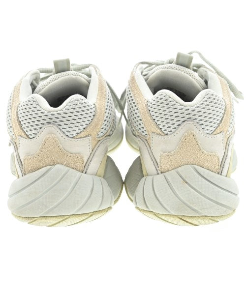 adidas 運動鞋