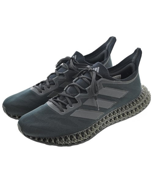 adidas 運動鞋