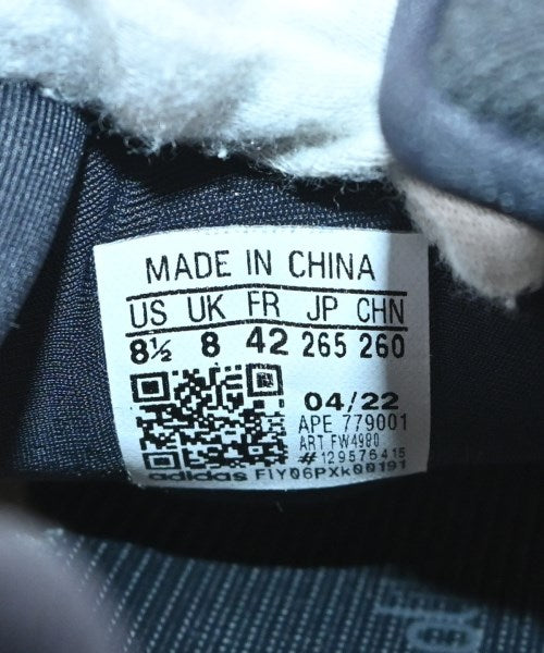 adidas 運動鞋