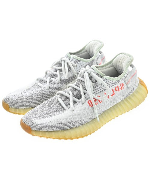 adidas 運動鞋