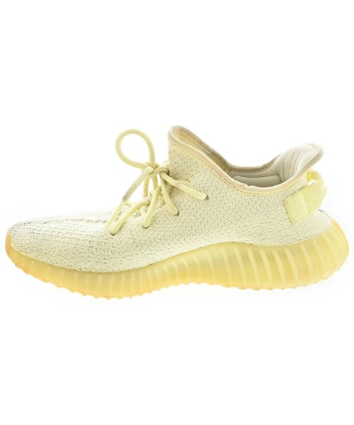 adidas 運動鞋