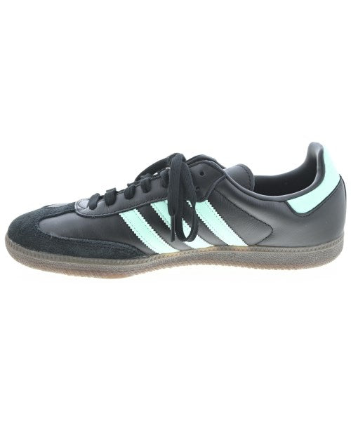 adidas 運動鞋
