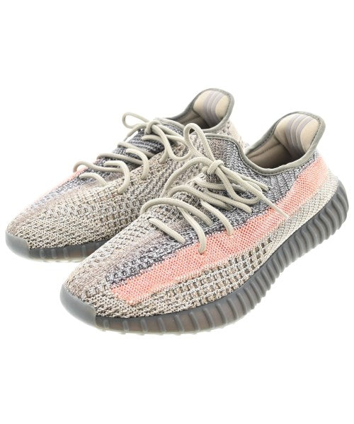 adidas 運動鞋