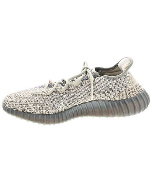 adidas 運動鞋