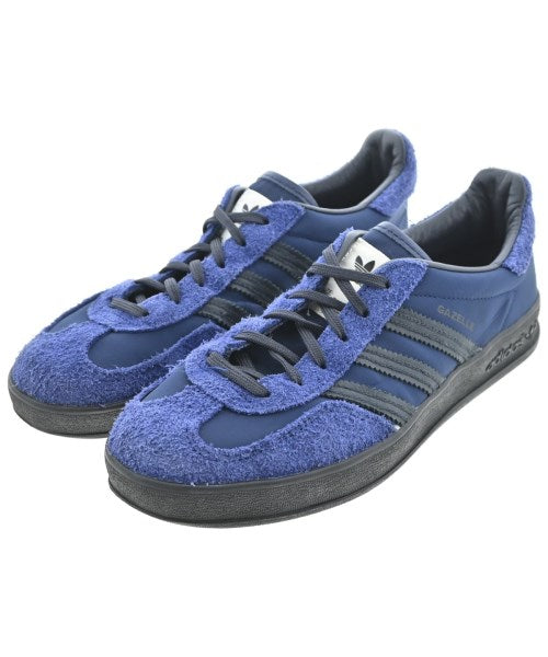 adidas 運動鞋