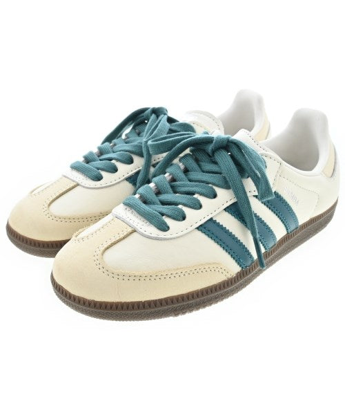 adidas 運動鞋
