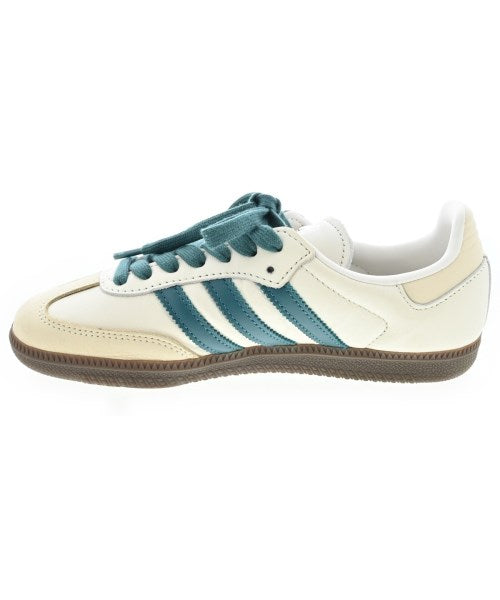 adidas 運動鞋