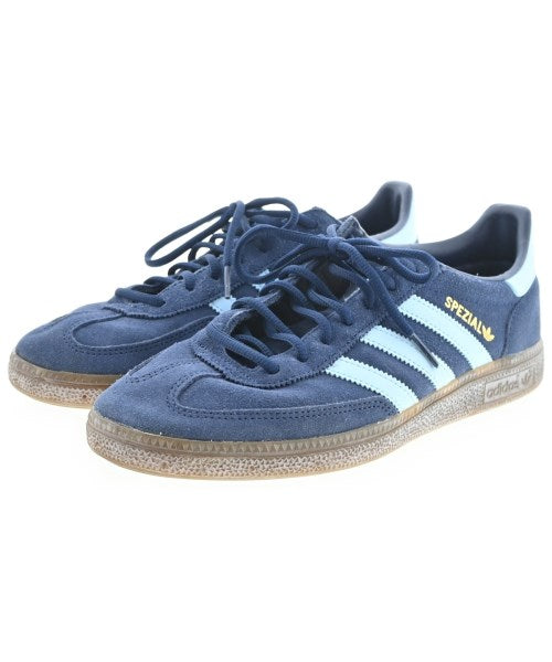 adidas 運動鞋