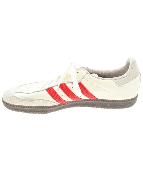 adidas 運動鞋