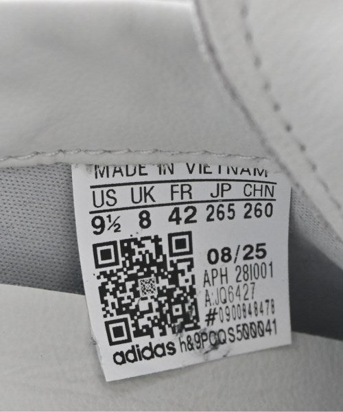 adidas 運動鞋
