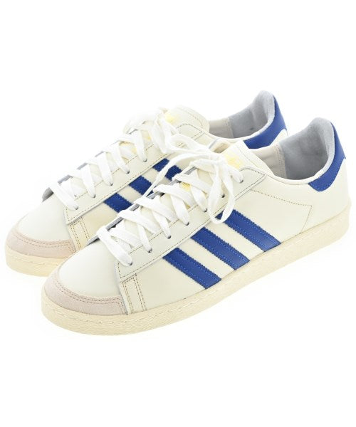 adidas 運動鞋