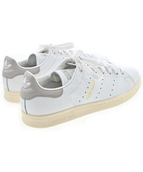 adidas 運動鞋